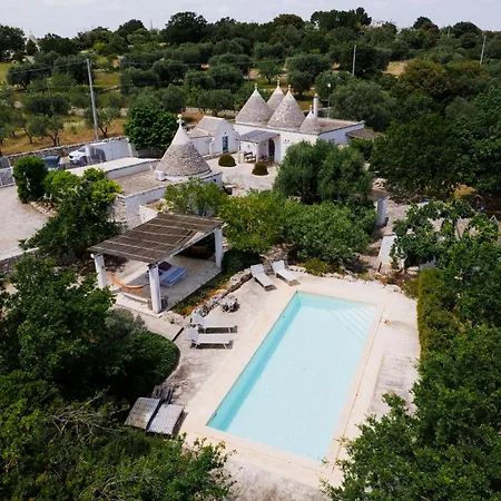 Konukevi Trullo Di Nelly 3*